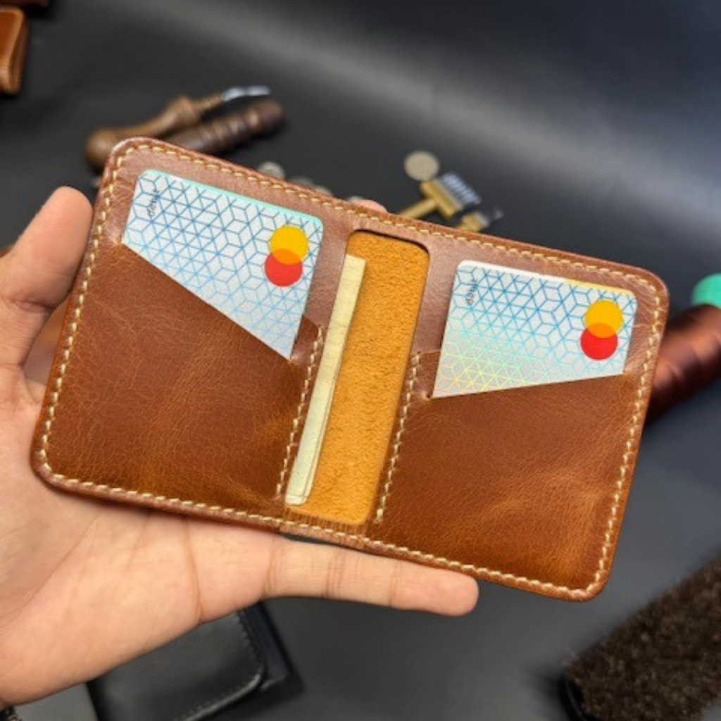 Vintage Bi-Fold Leather Slim Card Holder with invisible cash compartment