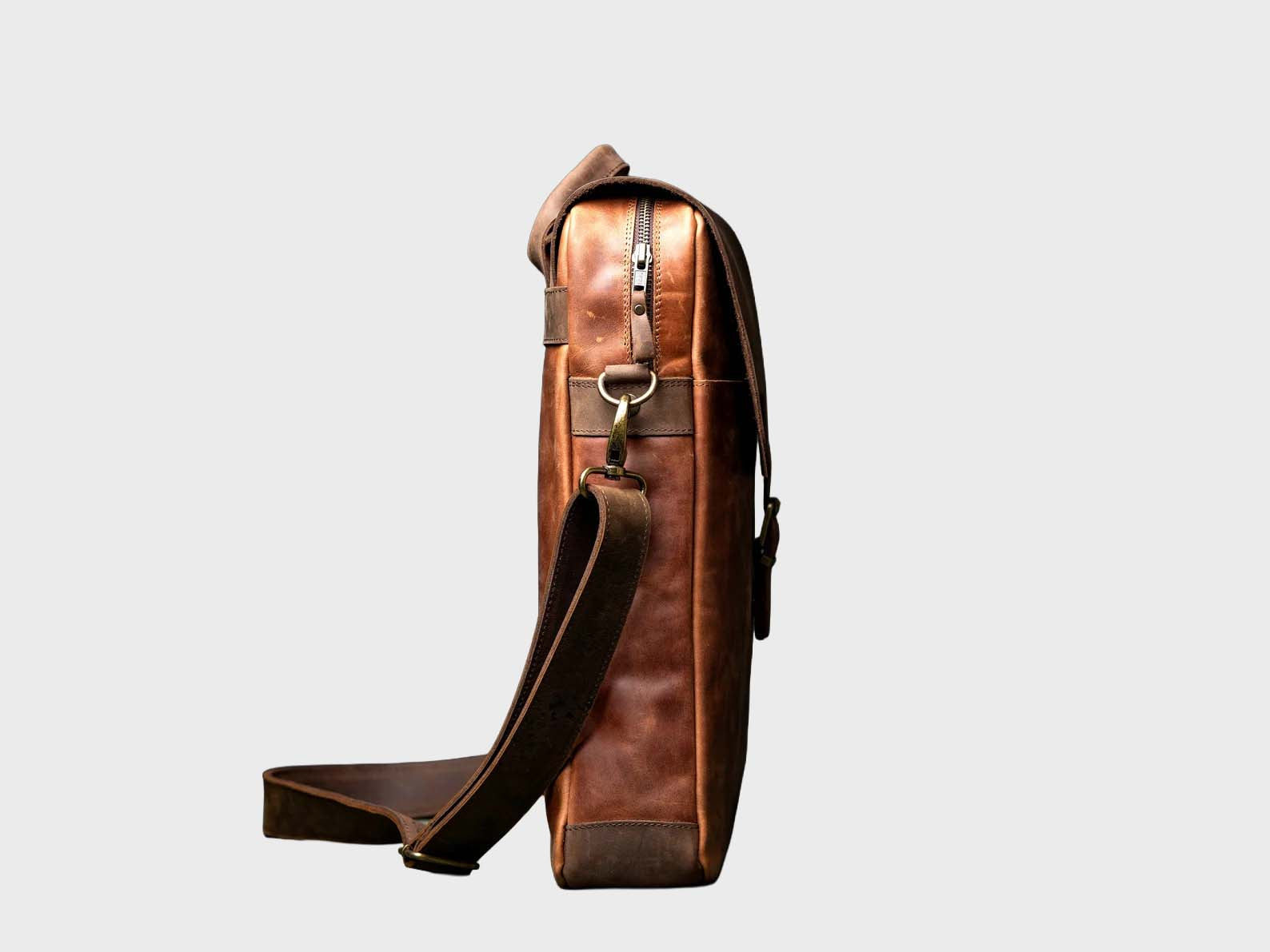 Voyager Heritage Leather Duffle Bag