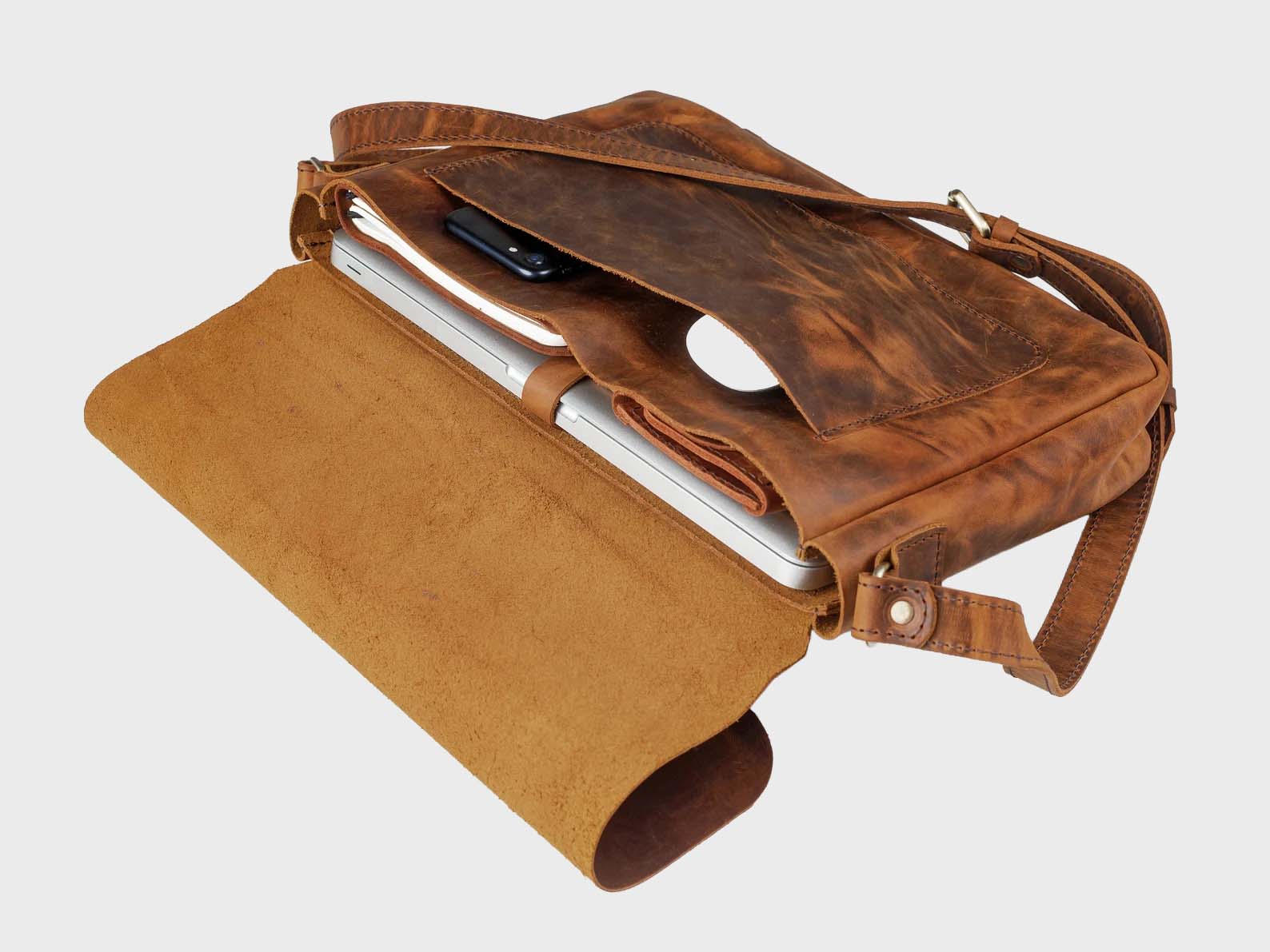 Classic Heritage Leather Messenger Bag